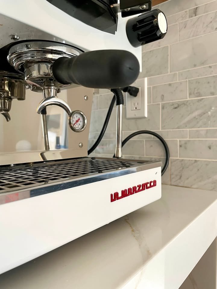La Marzocco Linea Mini - White (Great Condition), Original Owners - Image 3