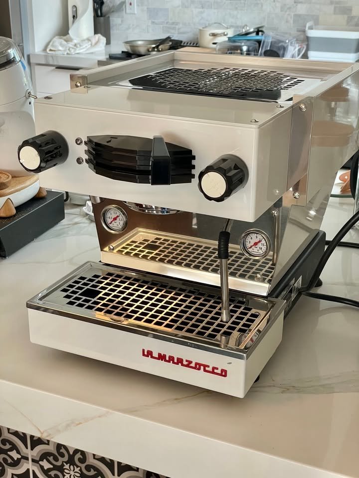 La Marzocco Linea Mini - White (Great Condition), Original Owners - Image 9