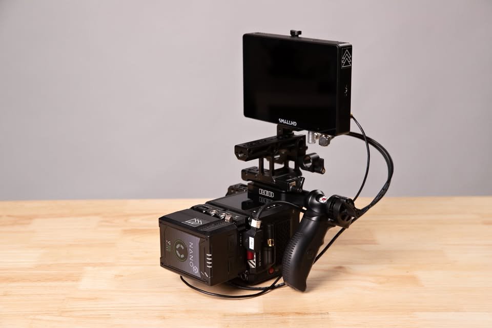 RED KOMODO 6K Cinema Camera Package - Complete Kit