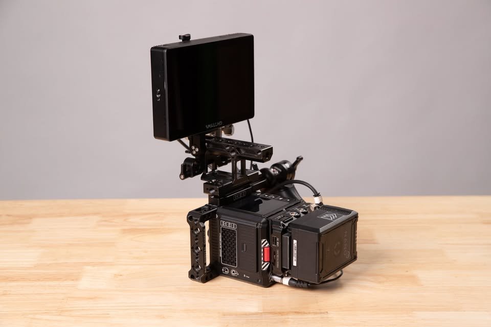 RED KOMODO 6K Cinema Camera Package - Complete Kit - Image 2